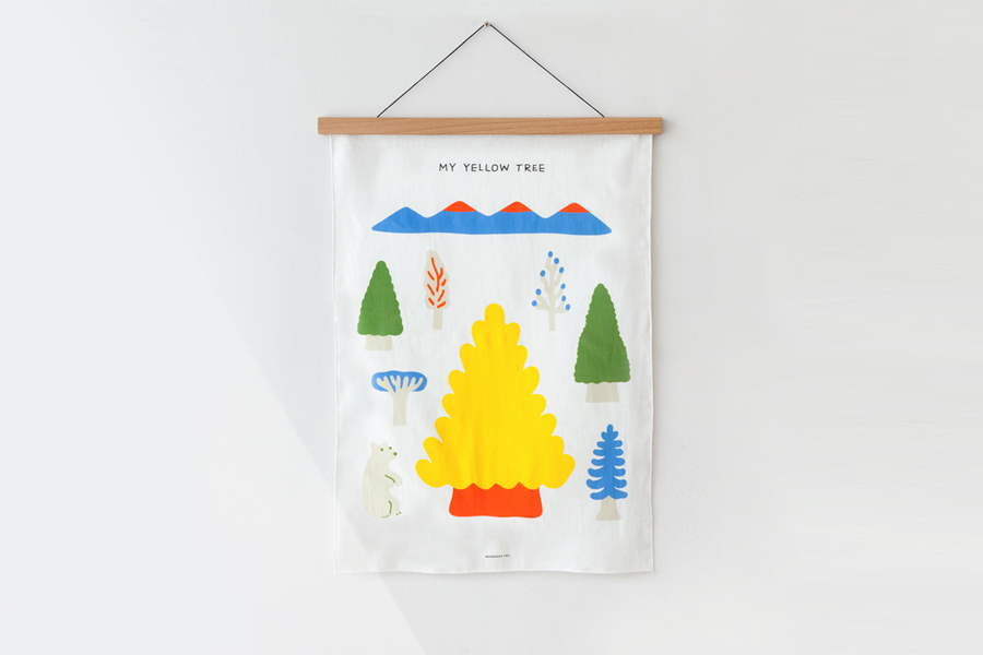 웜그레이테일 포스터 My Yellow TreeBlue Fabric Poster
